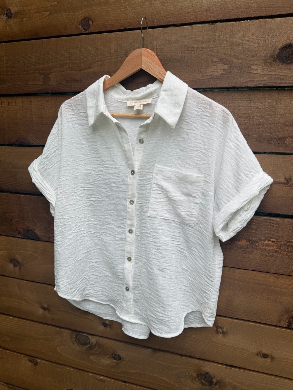 Monteau Los Angeles Crinkle White Button Down Top